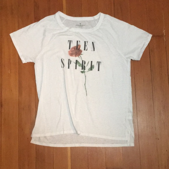 American Eagle Outfitters Tops - Donated. American eagle t shirt